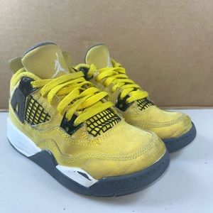 Nike Boys Air Jordan 4 Lightning BQ7669-700 Basketball Shoes Kids 11C *Flaws*